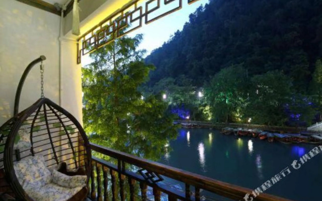 Yundu Riverview Inn