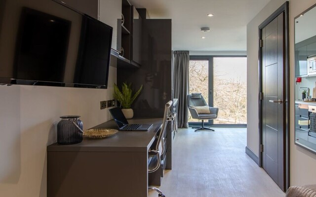 33 Parkside Coventry by Payman Club