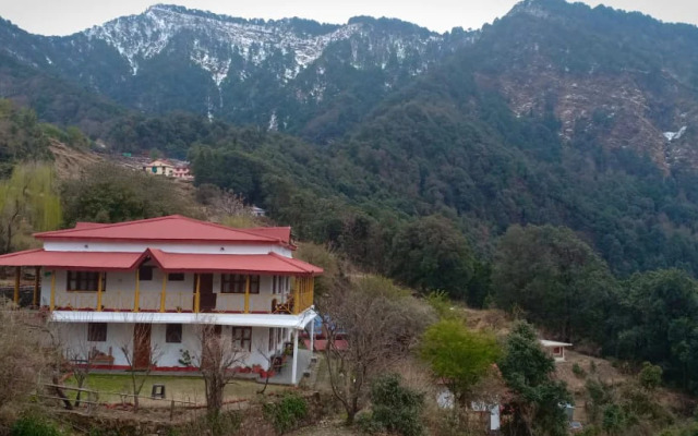 Kafal House Pangot