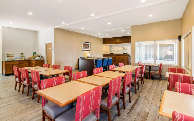 Quality Inn & Suites Georgetown - Seaford