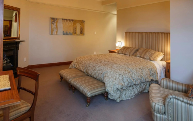 Lake Karapiro Lodge