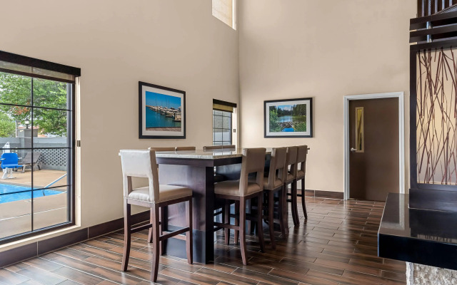 Comfort Suites near Camp Lejeune
