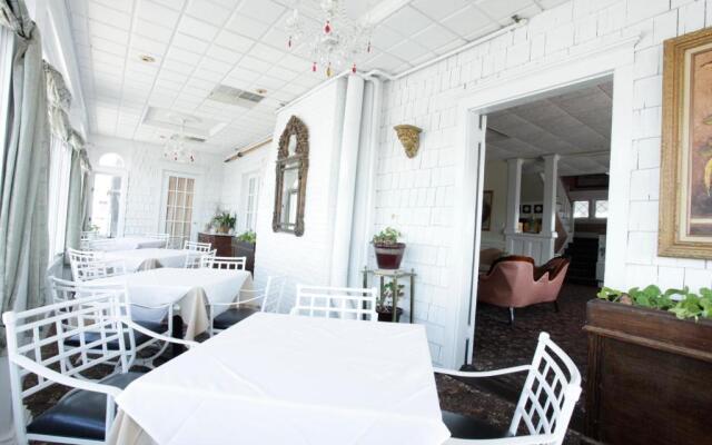 Hotel Macomber