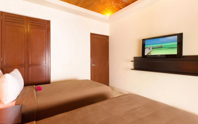 Maya Villa Condo Hotel & Beach Club