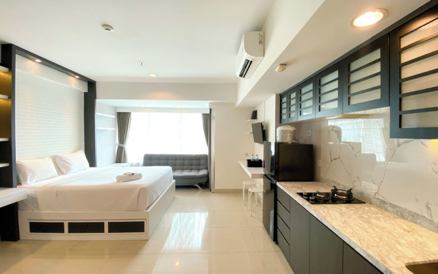 Well Furnished And Cozy Stay Studio Grand Kamala Lagoon Apartment