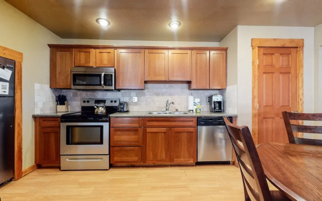 Hidden Valley 027 - Studio Condo