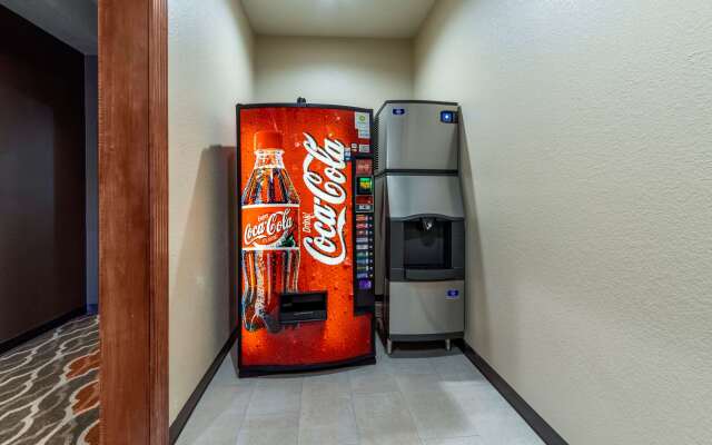 Comfort Inn & Suites Harrah