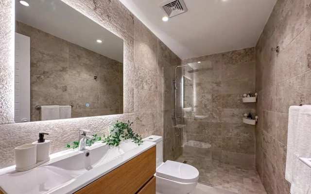 Luxury 2 Bedroom Apartment