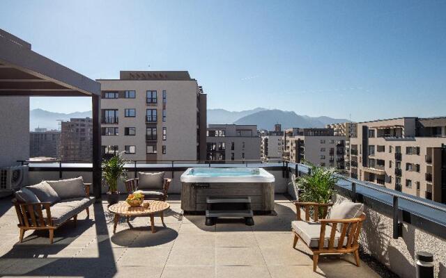 Kanopian Penthouse Hotel