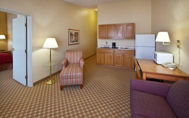Holiday Inn Express and Suites Omaha-120th & Maple