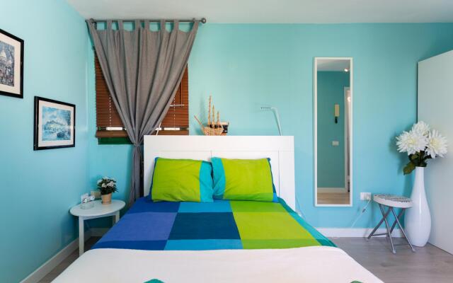 Home2Book Charming Sea Front House