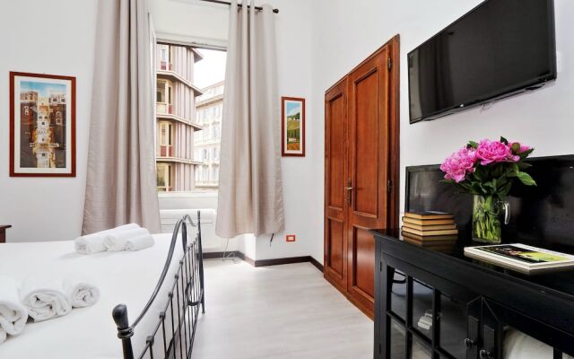 Cavour Square Apartment