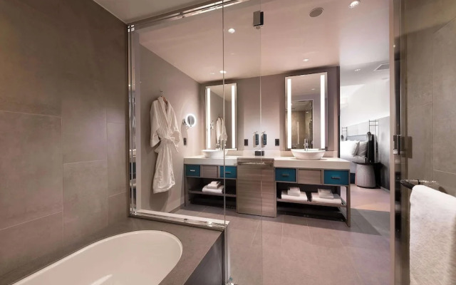 DoubleTree by Hilton Osaka Castle