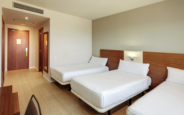 Hotel Sercotel Ciutat de Montcada - Image 5