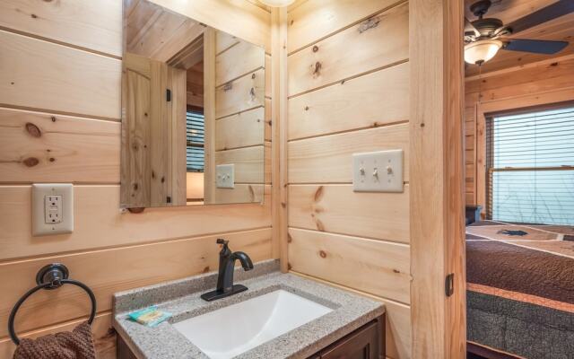 Smoky's Grand View 5 Bedroom Home