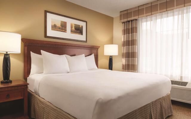 Country Inn & Suites by Radisson, Mankato Hotel and Conference Center, MN