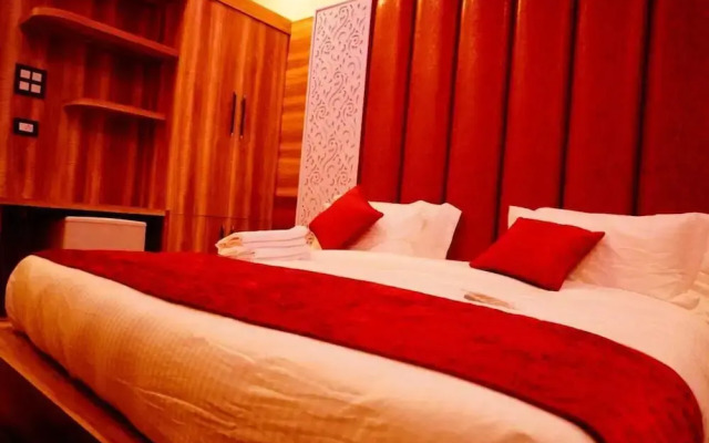 Hotel Grand Hill