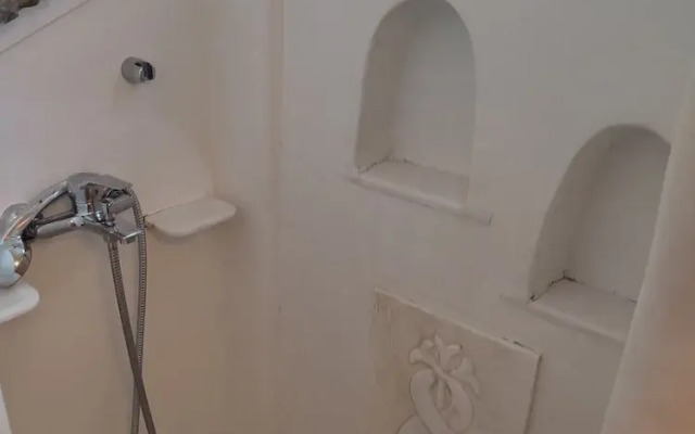 Ornos Beachside 2 Bd Stylish House