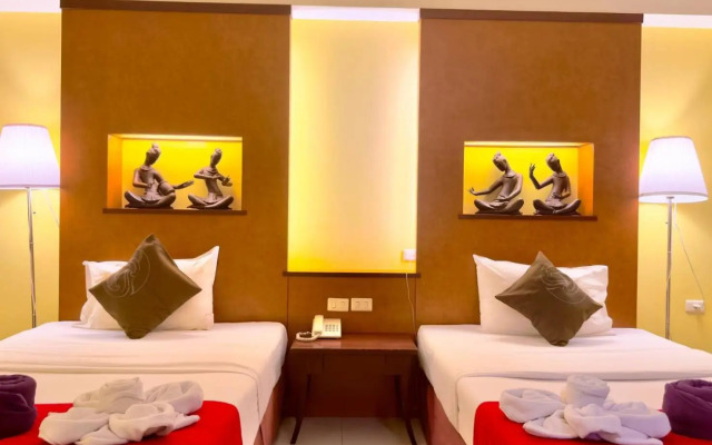 Royale Chulan The Curve