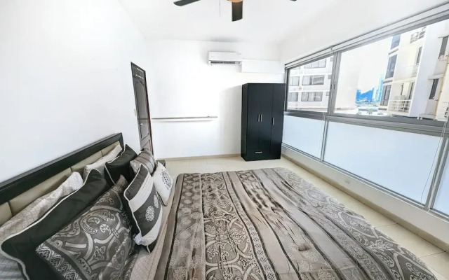 YC 701-C l Apartamento 2BR en av balboa