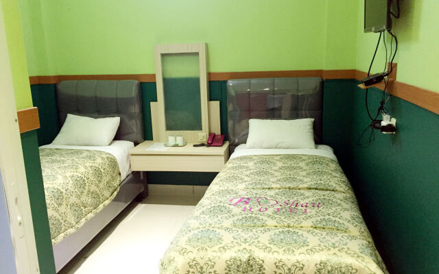 B Shaw Hotel