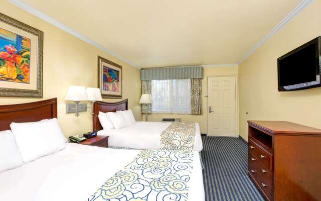 Super 8 by Wyndham Santa Cruz Beach Boardwalk
