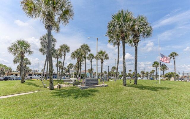 South Beach Club 205