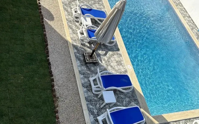 Lemon Tree Guest House and Swimming Pool