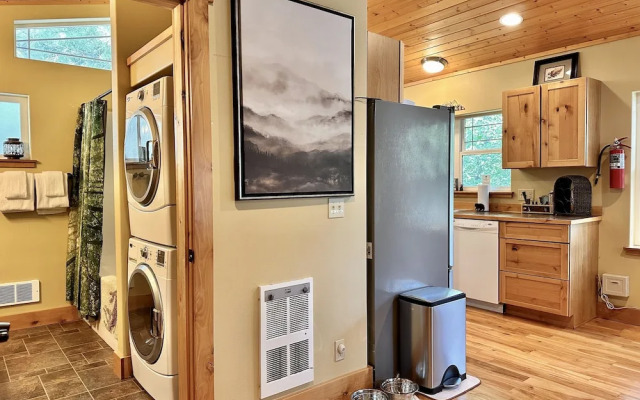 River Song Cabin 3 Bedroom Home