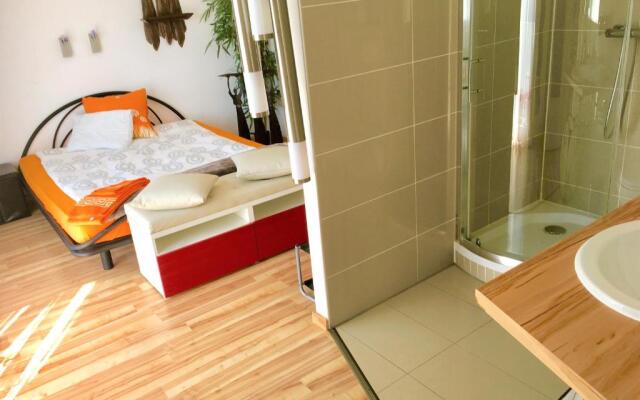 Spacious Apartment with Lake View | 35