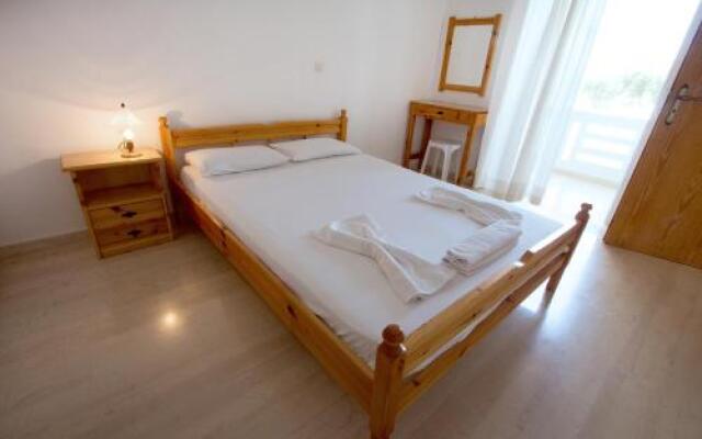 Elena Rooms & Apartments