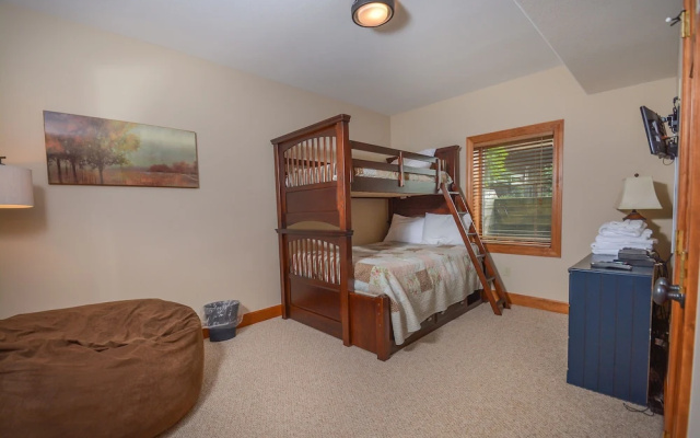 Firefly Cove 4 Bedroom House