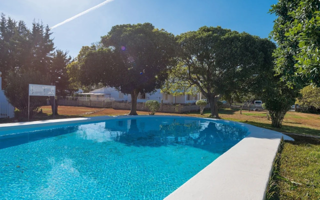 Ropit in Alc dia With 2 Bedrooms and 1 Bathrooms