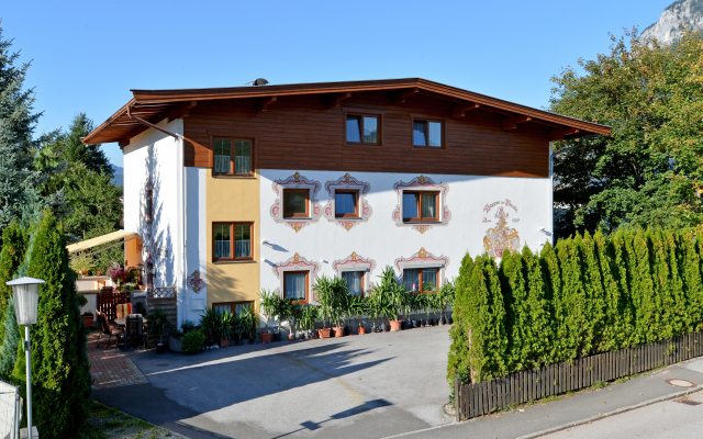 Gästehaus Maximilian