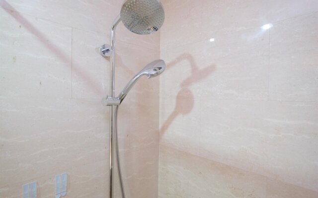 Homey And Comfy Studio Room At Menteng Park Apartment