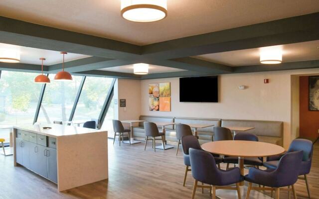 Holiday Inn Express Germantown Nw Milwaukee