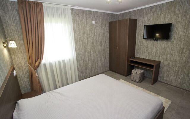 Отель «Райский дворик»