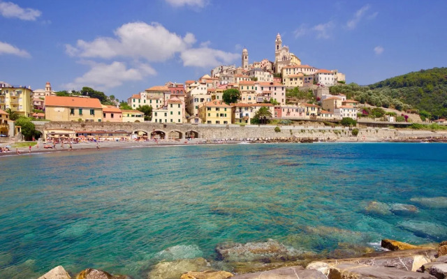 Tre Balconi Sul Mare Beach