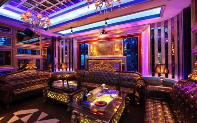 Hechi Shuntai Hotel