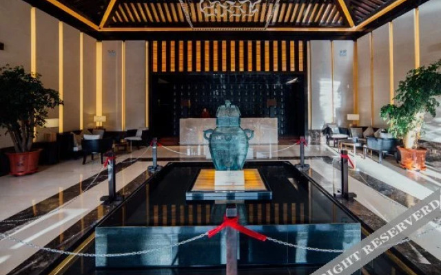 Yihe Funiu Shanju Hot Spring  Hotel