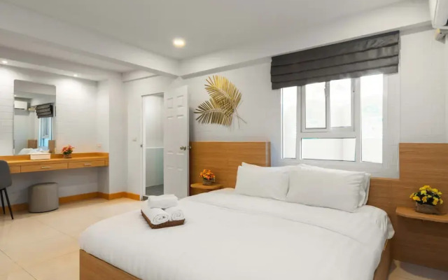 Luxury Pool Villa 6BR