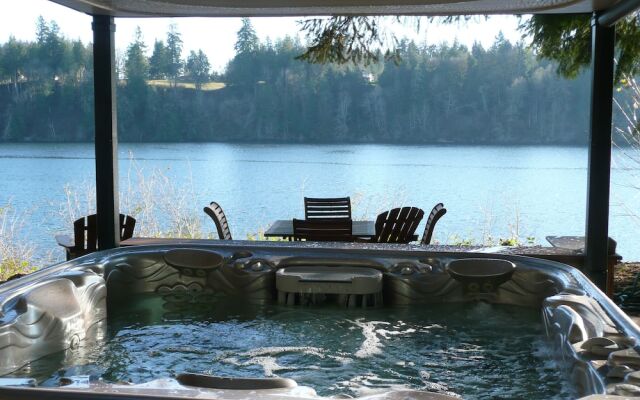 Pirates Cove Beach House