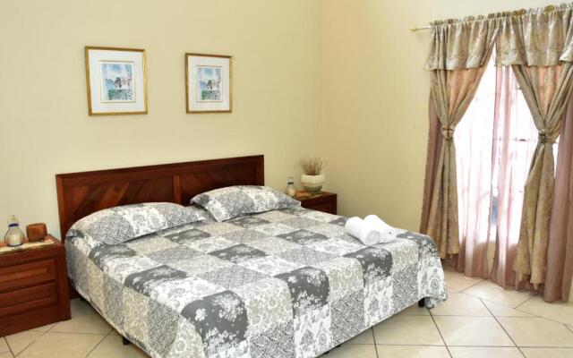 Uyuca Vista Family Villa