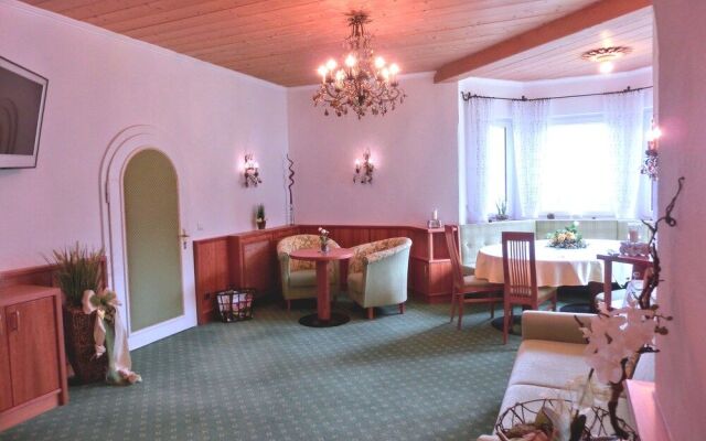 Hotel Garni Drachenburg