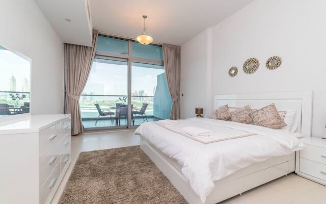 Beautiful Sea View Palm