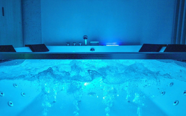 Premium Jacuzzi Suite at the City Center