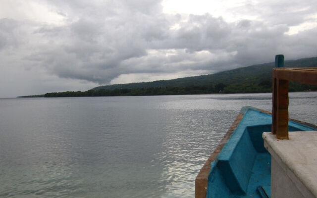 Larantuka Beach Apartments.