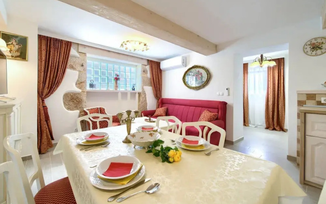 Tranquil Getaway Polje Villa With Pool