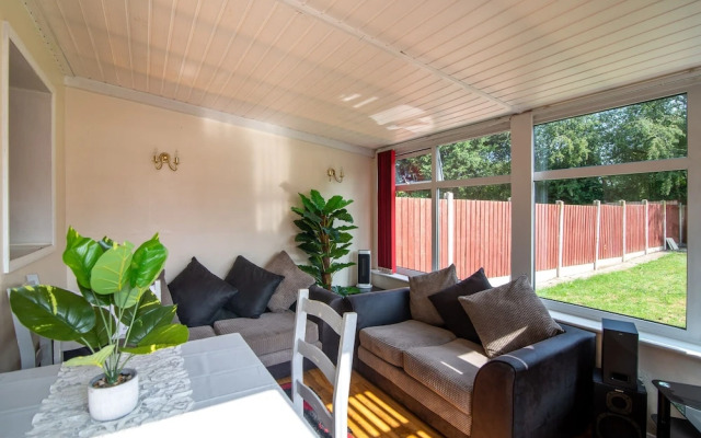 4br-7guests-freeparking-garden-wifi