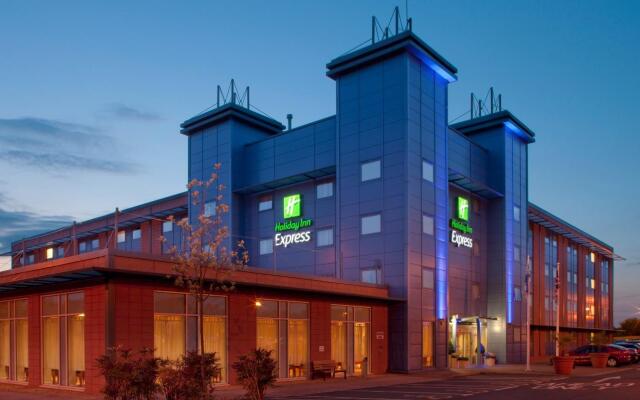 Holiday Inn Express Oxford-Kassam Stadium, an IHG Hotel